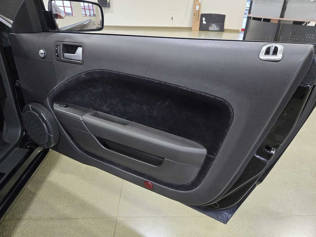 Used 2006 Ford Mustang GT RWD image 20