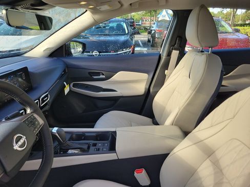 New 2026 Nissan Sentra SL w/ Floor Mat Package FWD image 18