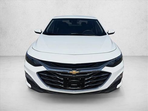 Used 2024 Chevrolet Malibu LT FWD image 2