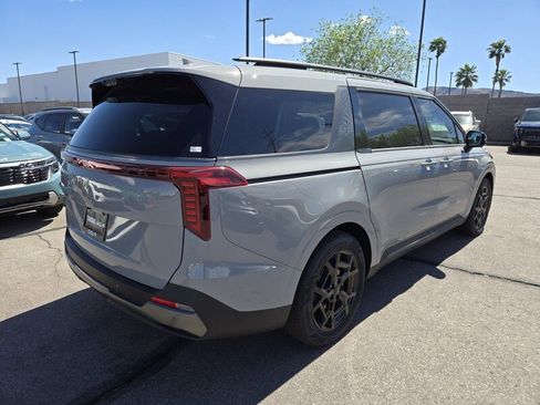 New 2025 Kia Carnival SX Prestige FWD image 3