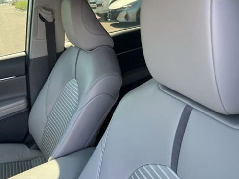 Used 2023 Toyota Camry SE w/ Convenience Package FWD image 11