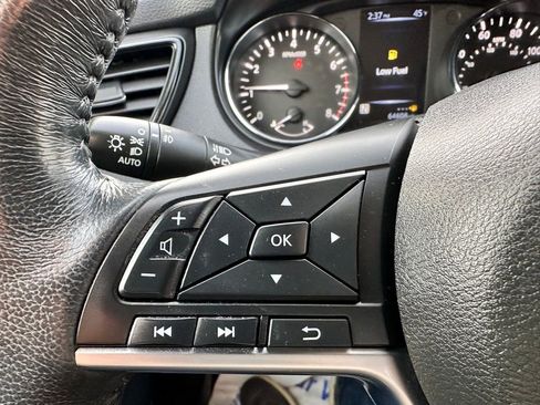 Used 2017 Nissan Rogue SL w/ SL Premium Package image 24