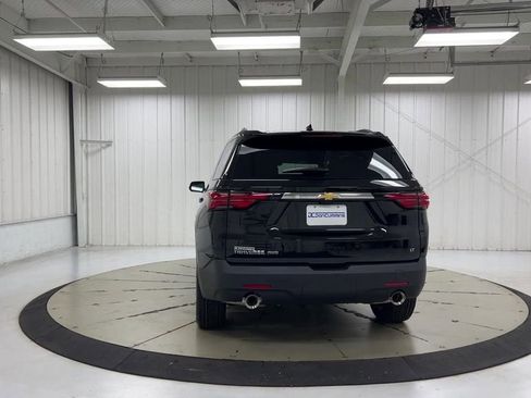Used 2023 Chevrolet Traverse LT w/ LT Premium Package image 7