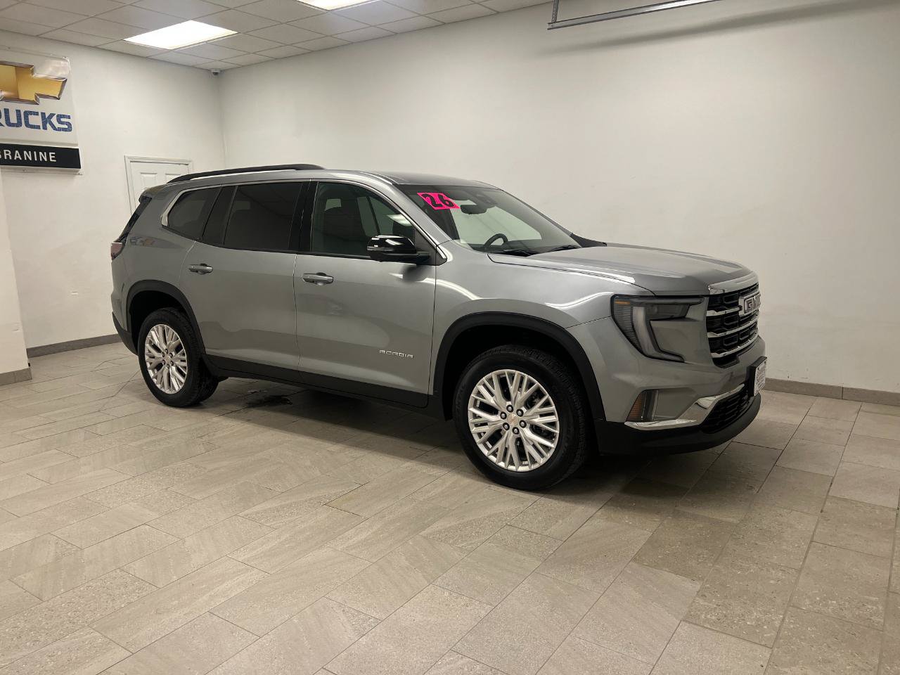 Used 2026 GMC Acadia Elevation w/ Elevation Premium Package AWD/4WD image 5