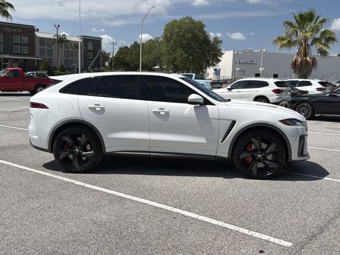 Used 2021 Jaguar F-PACE SVR AWD/4WD image 3