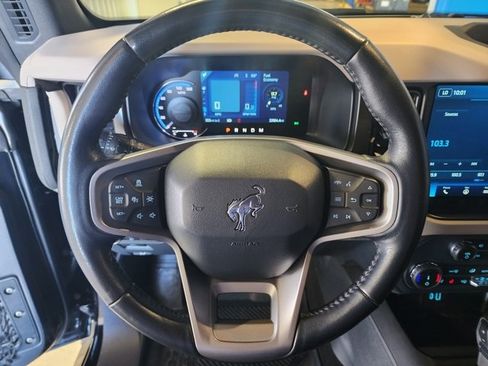 Used 2022 Ford Bronco Wildtrak image 16