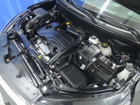 Used 2024 Chevrolet Equinox LT FWD image 37
