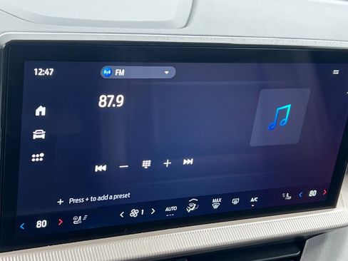 Used 2025 Ford Explorer Active w/ Active Comfort Package image 19