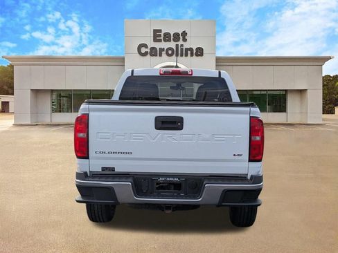 Used 2022 Chevrolet Colorado W/T AWD/4WD image 4