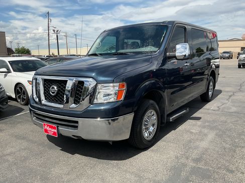 Used 2019 Nissan NV 3500 SV w/ Navigation Package RWD image 2