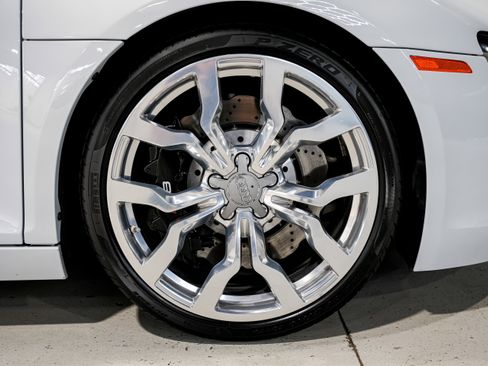 Used 2014 Audi R8 V8 image 44