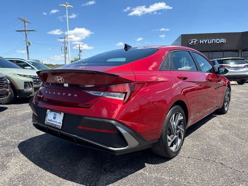 Certified 2025 Hyundai Elantra Sport FWD image 7