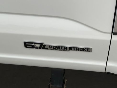 Used 2025 Ford F350 Lariat w/ Lariat Ultimate Package image 9