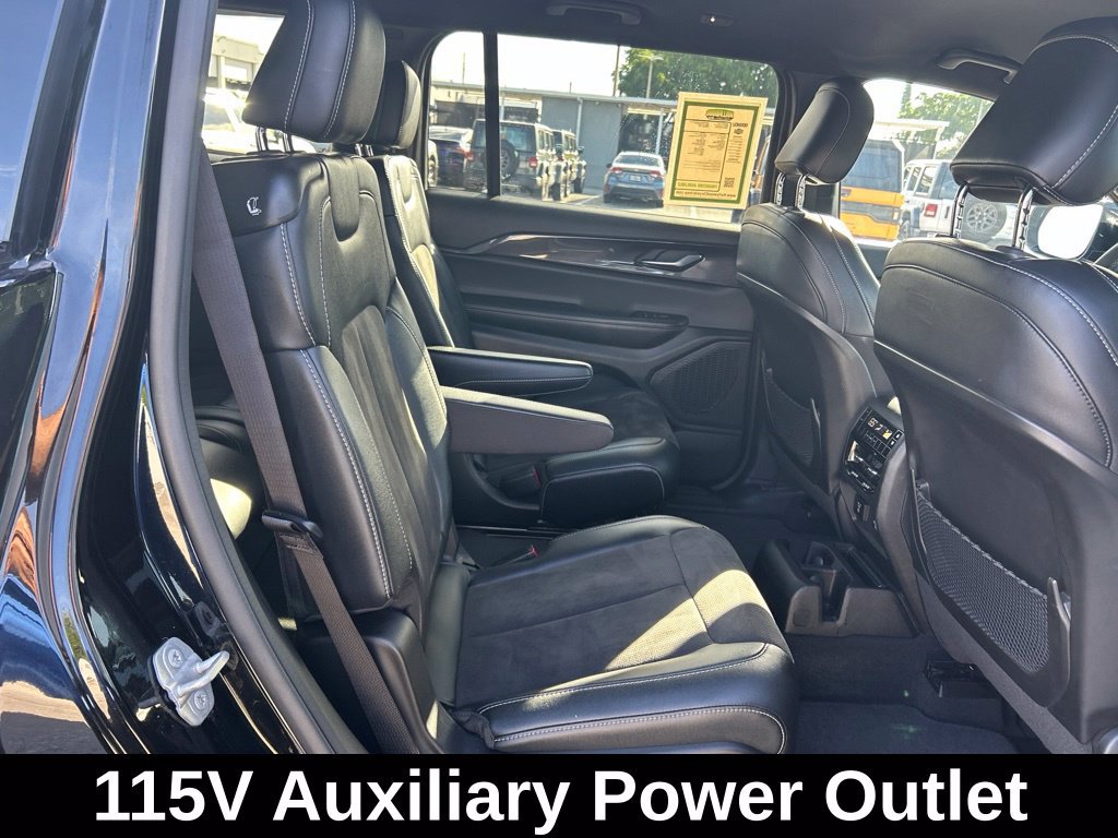 Used 2023 Jeep Grand Cherokee L Laredo AWD/4WD image 28
