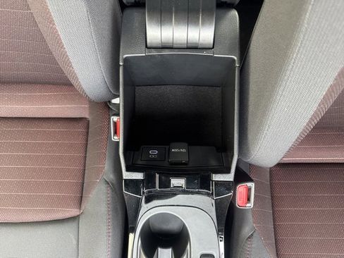 Used 2023 Toyota Corolla SE w/ Carpet Mat Package (TMS) image 11