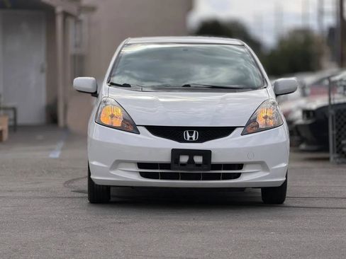 Used 2013 Honda Fit image 1
