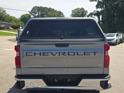 Used 2023 Chevrolet Silverado 1500 LT w/ Convenience Package II AWD/4WD image 4
