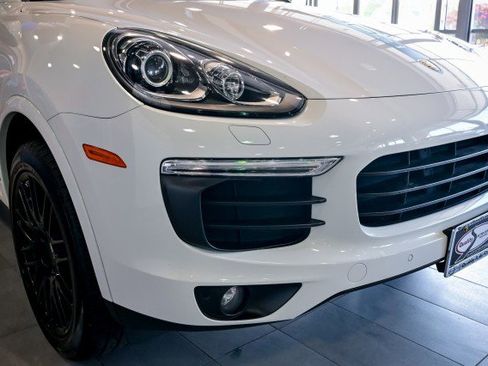 Used 2018 Porsche Cayenne Platinum Edition AWD/4WD image 12