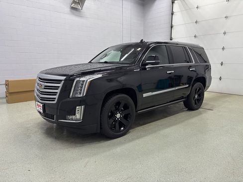 Used 2019 Cadillac Escalade Platinum AWD/4WD image 8