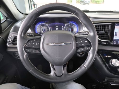Used 2019 Chrysler Pacifica Touring-L Plus w/ Advanced Safetytec Group FWD image 58