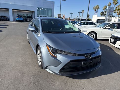 Used 2025 Toyota Corolla LE FWD image 3