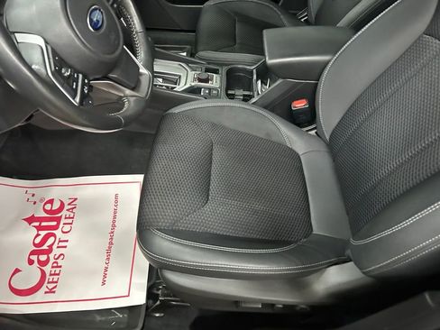 Used 2023 Subaru Forester Premium AWD/4WD image 19