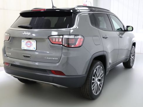 Used 2023 Jeep Compass Limited w/ Elite Group AWD/4WD image 17