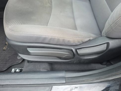 Used 2013 Hyundai Elantra GLS FWD image 12