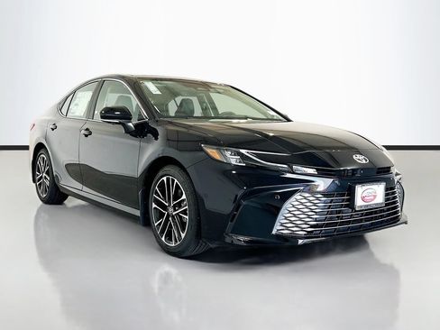 New 2026 Toyota Camry XLE FWD image 3