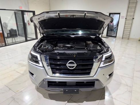 Used 2022 Nissan Armada SL w/ Captain's Chairs Package RWD image 4