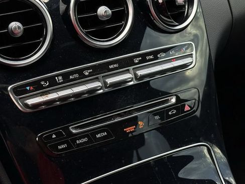 Used 2018 Mercedes-Benz C 300 4MATIC Sedan image 18