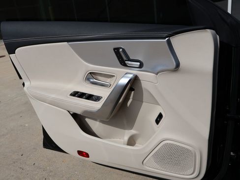 Used 2023 Mercedes-Benz CLA 250 image 52