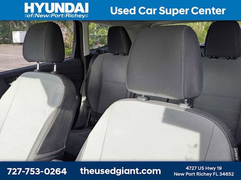 Used 2016 Ford Escape SE FWD image 3