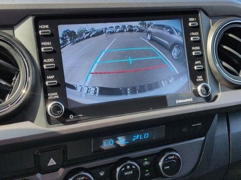 Used 2021 Toyota Tacoma TRD Off-Road w/ Technology Package AWD/4WD image 12