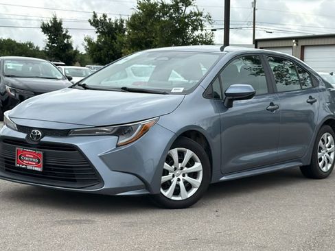 Used 2024 Toyota Corolla LE FWD image 41