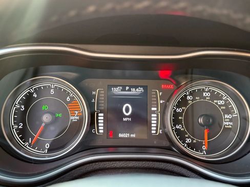 Used 2019 Jeep Cherokee Latitude Plus image 14