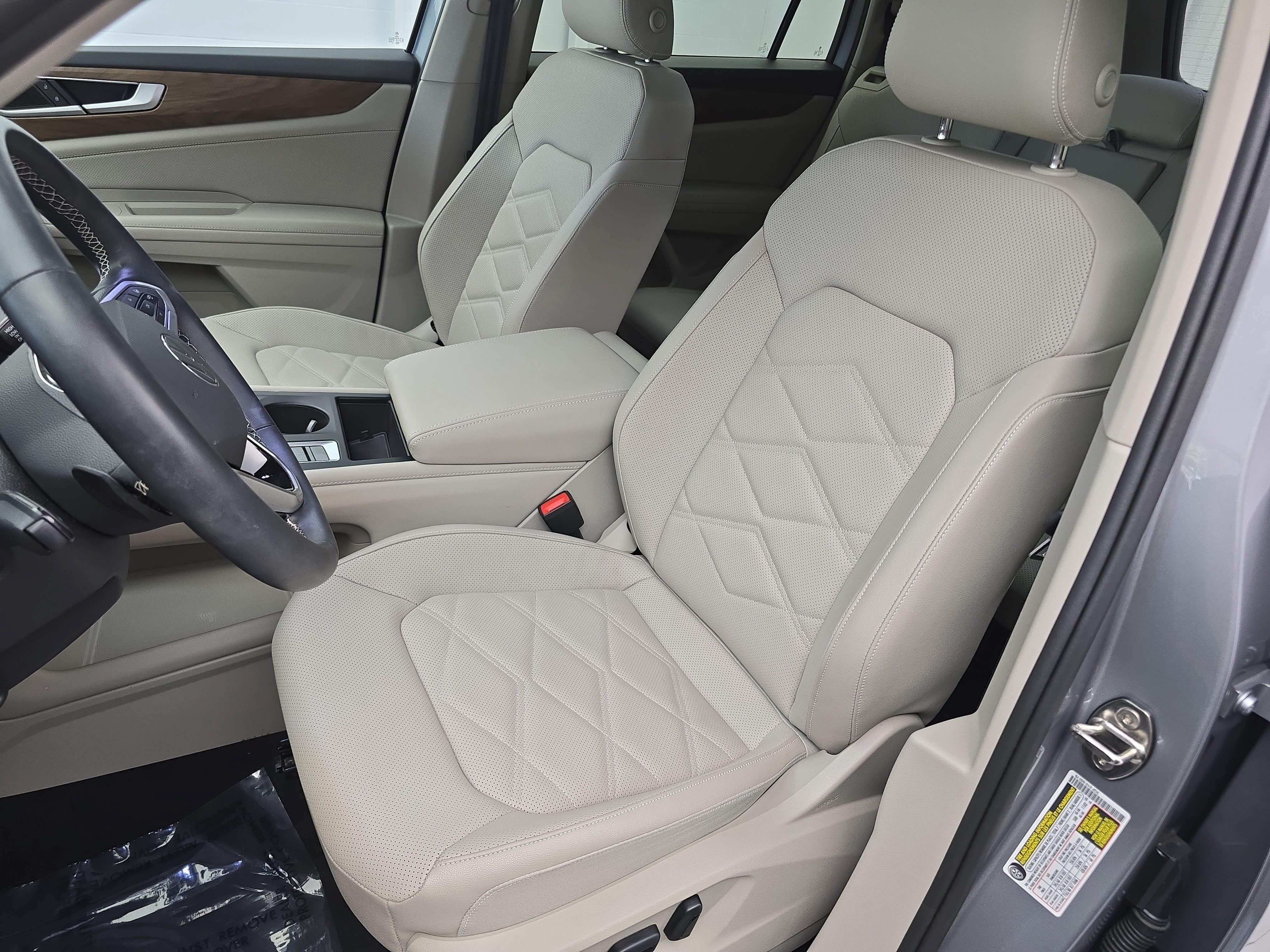 Used 2026 Volkswagen Atlas SE FWD image 15