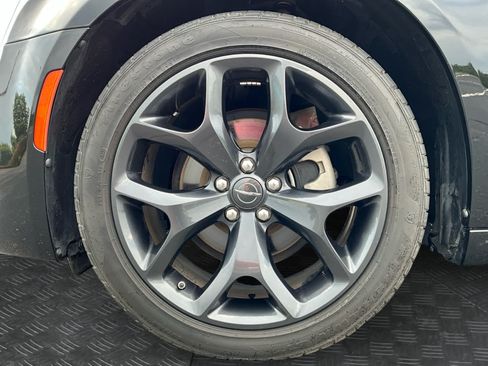 Used 2023 Chrysler 300 Touring w/ Sport Appearance Package RWD image 14