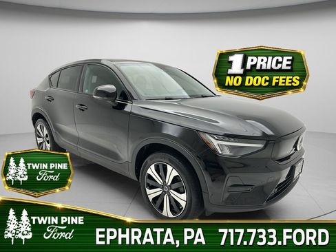 Used 2023 Volvo C40 Recharge Core AWD/4WD image 1