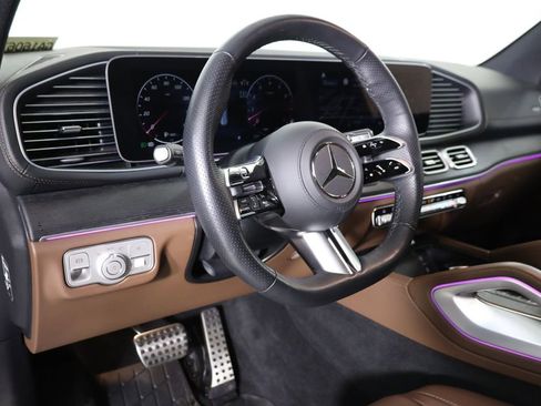 Used 2025 Mercedes-Benz GLS 450 4MATIC image 30