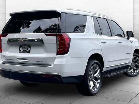 Used 2022 GMC Yukon SLT w/ SLT Premium Package AWD/4WD image 14