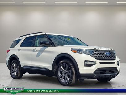 Certified 2022 Ford Explorer XLT w/ Equipment Group 202A