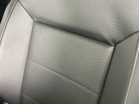 Used 2023 Volkswagen Atlas SE image 18