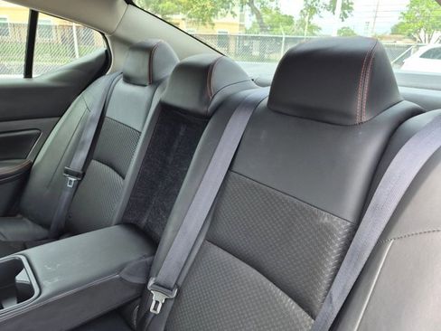 Used 2024 Nissan Altima 2.5 SR FWD image 13