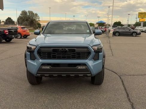 Used 2026 Toyota Tacoma TRD Off-Road AWD/4WD image 3