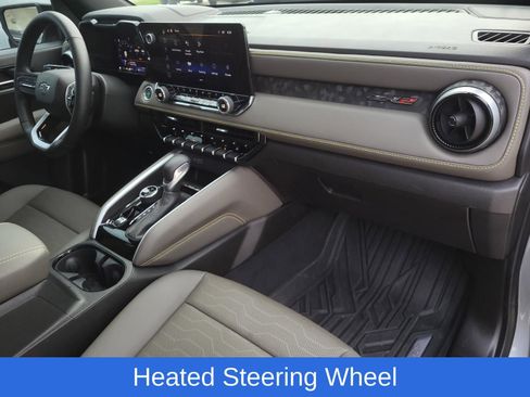 Used 2024 Chevrolet Colorado ZR2 w/ ZR2 Convenience Package III AWD/4WD image 11