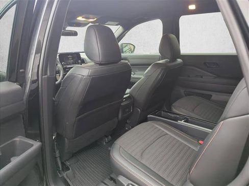 Used 2025 Nissan Pathfinder Rock Creek image 13