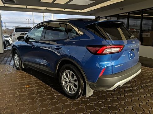 Certified 2023 Ford Escape Active image 9