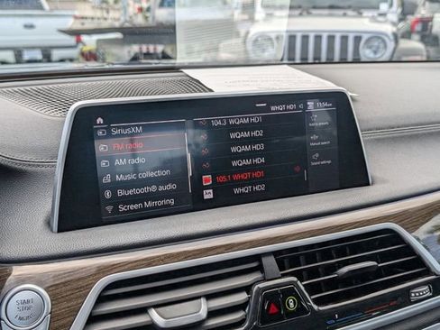 Used 2020 BMW 740i RWD image 22