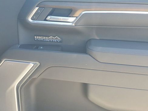 Certified 2025 Chevrolet Silverado 1500 High Country image 45